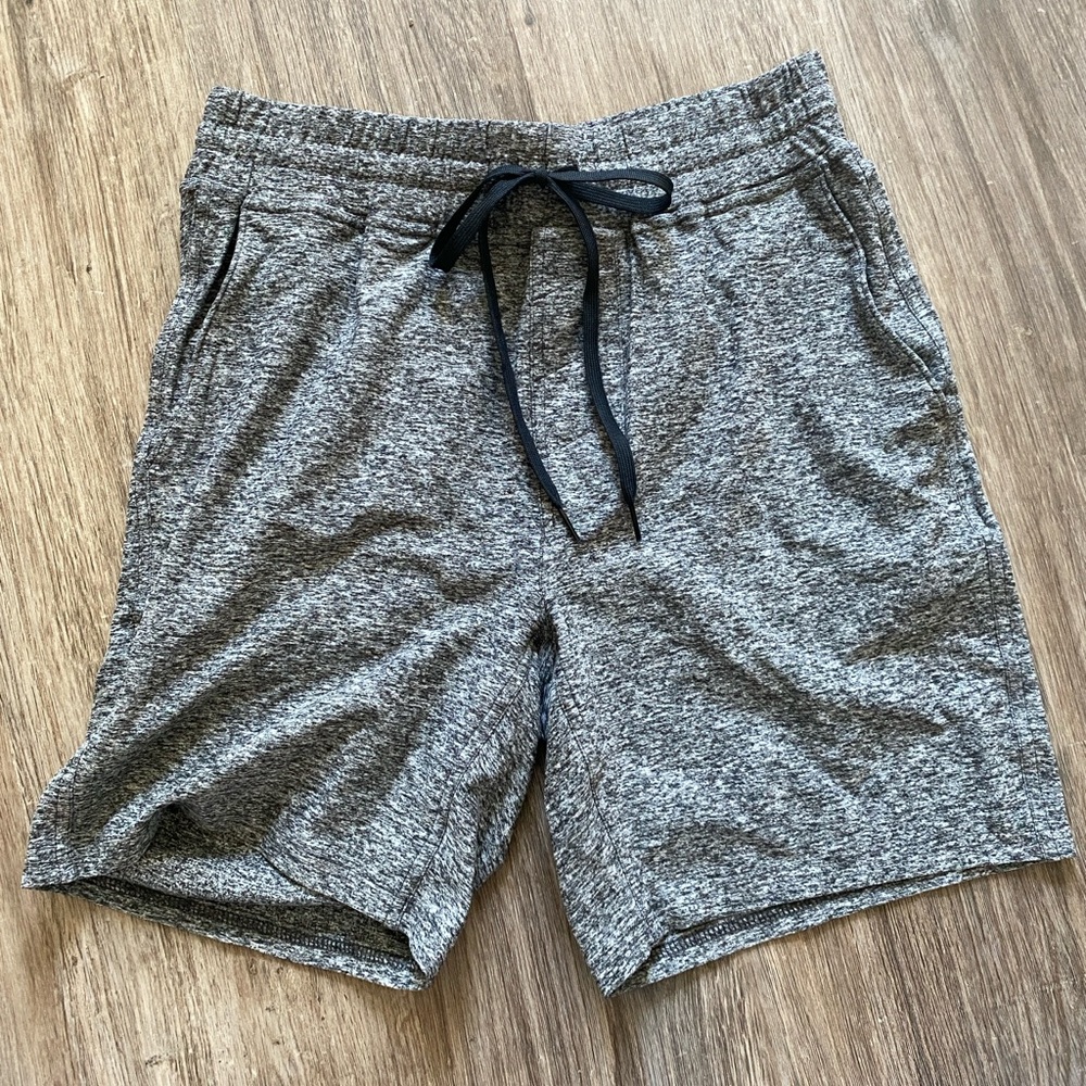 Outdoor Voices Men's All Day 7” Short Heather Grey Athletic Shorts Size Small